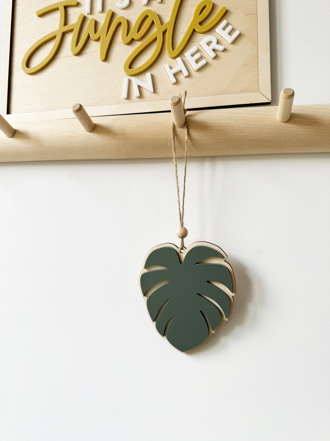 Monstera leaf wall hanging