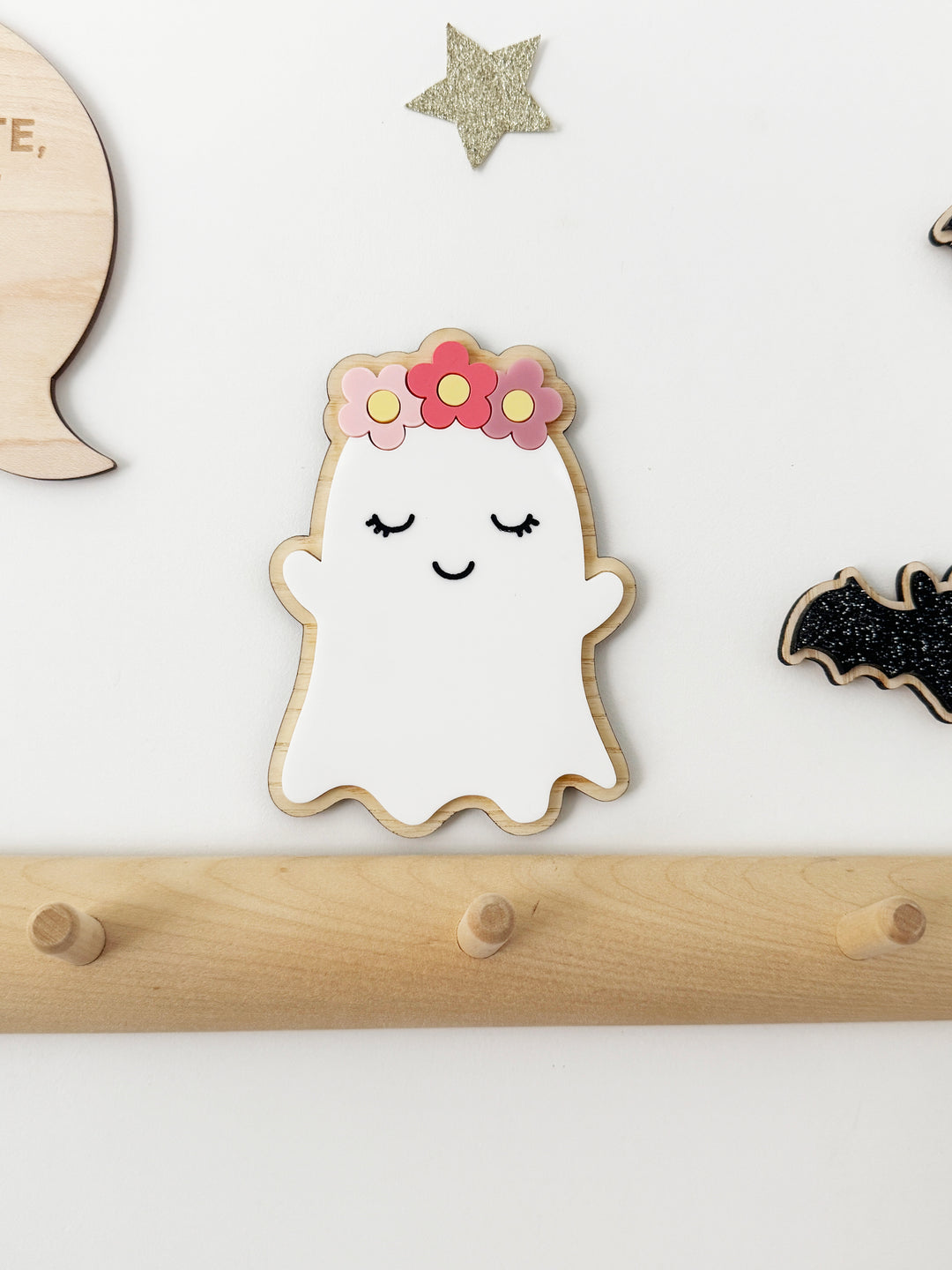Floral ghost halloween shelf sitter