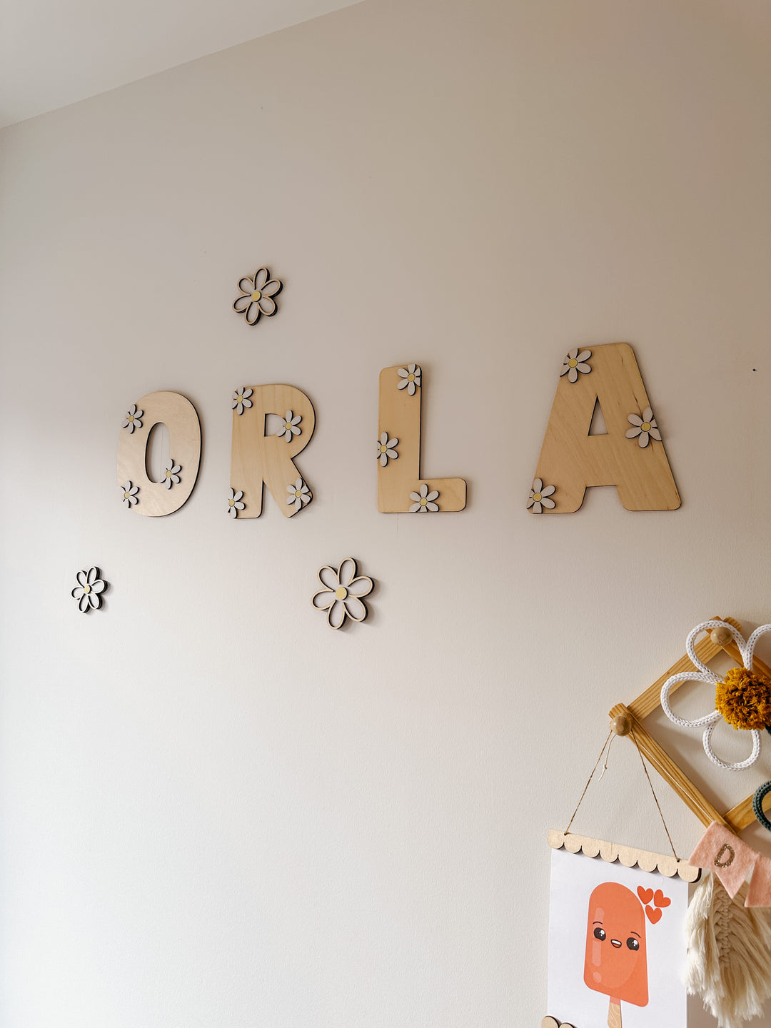 Daisy initial letter