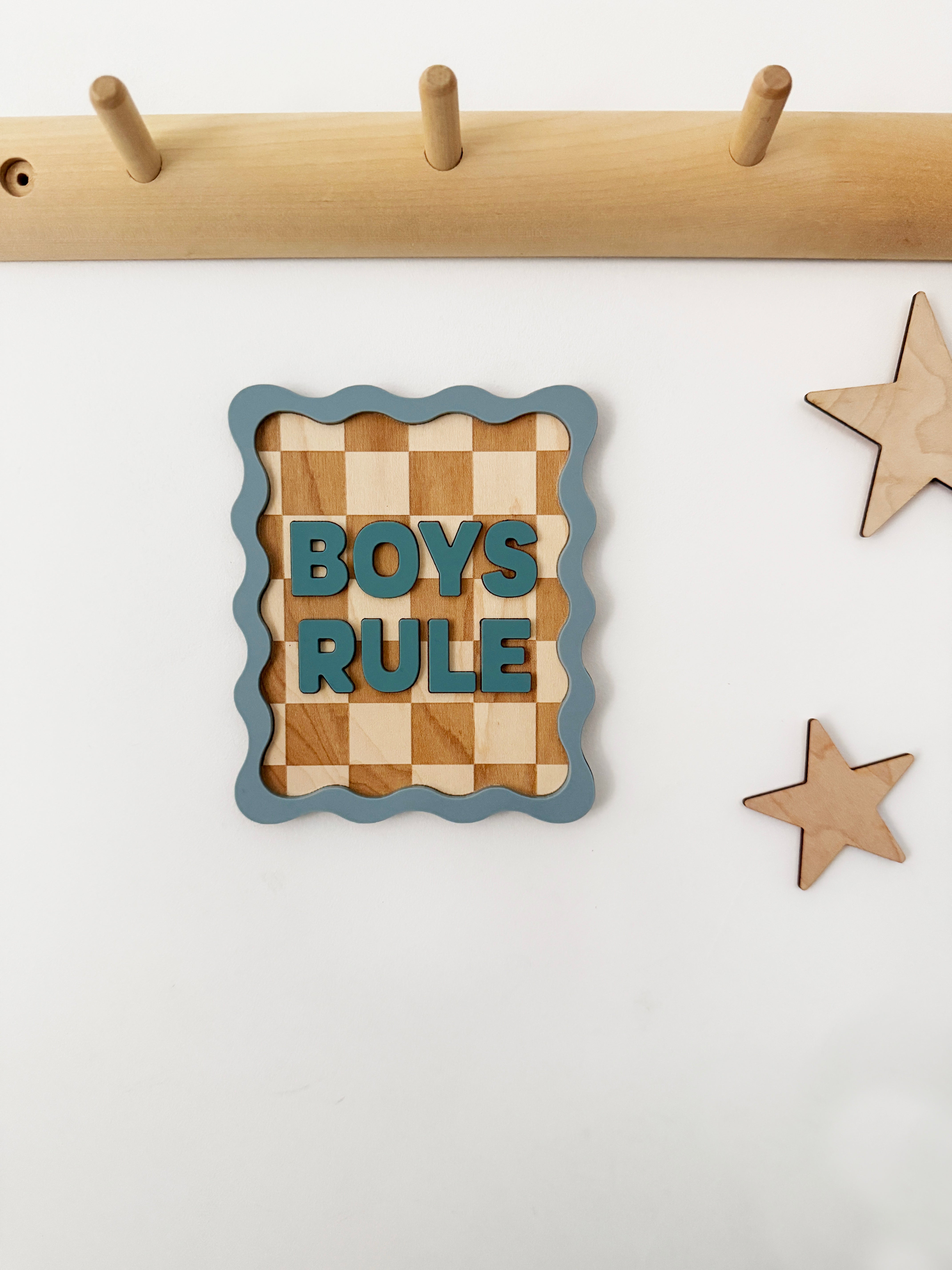 Boys rule checkered squiggle edge wall plaque (Return of the Rays)