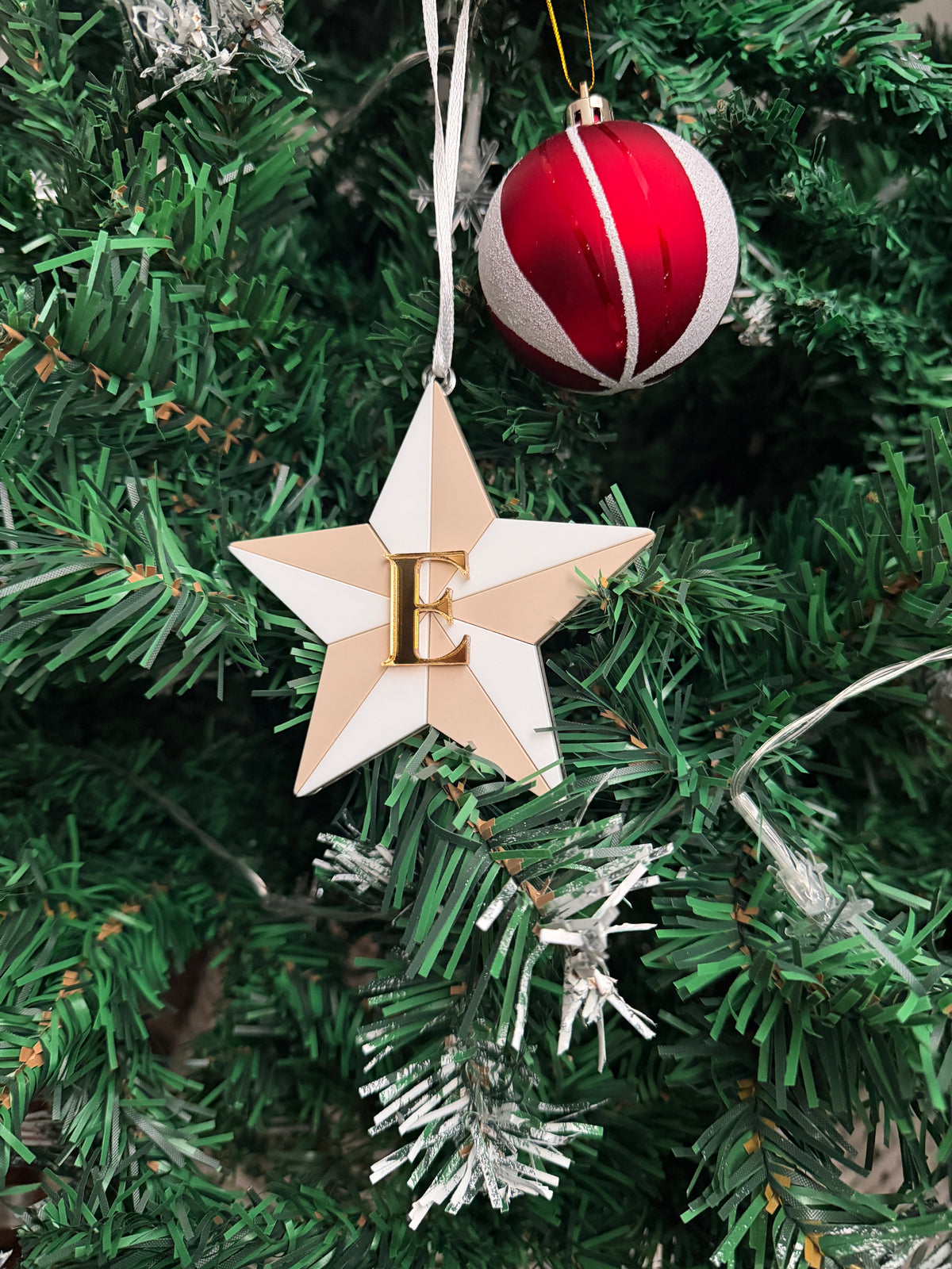 Personalised initial star tree decoration - Beige/White