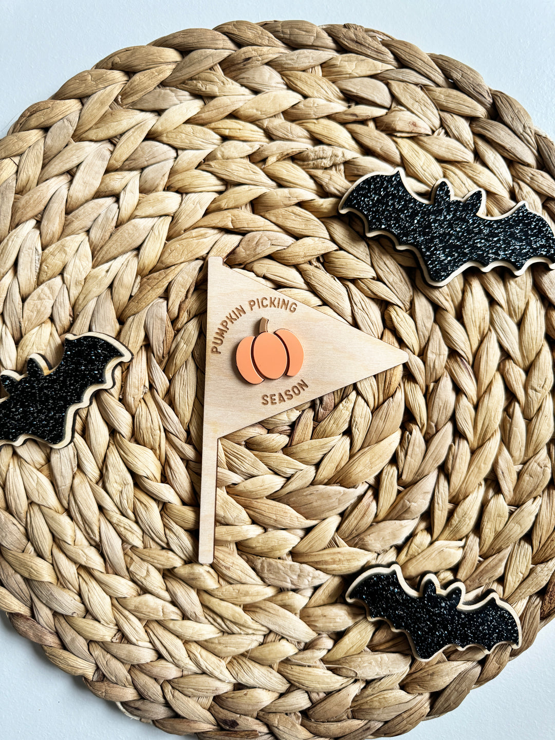 Pumpkin picking halloween mini flag