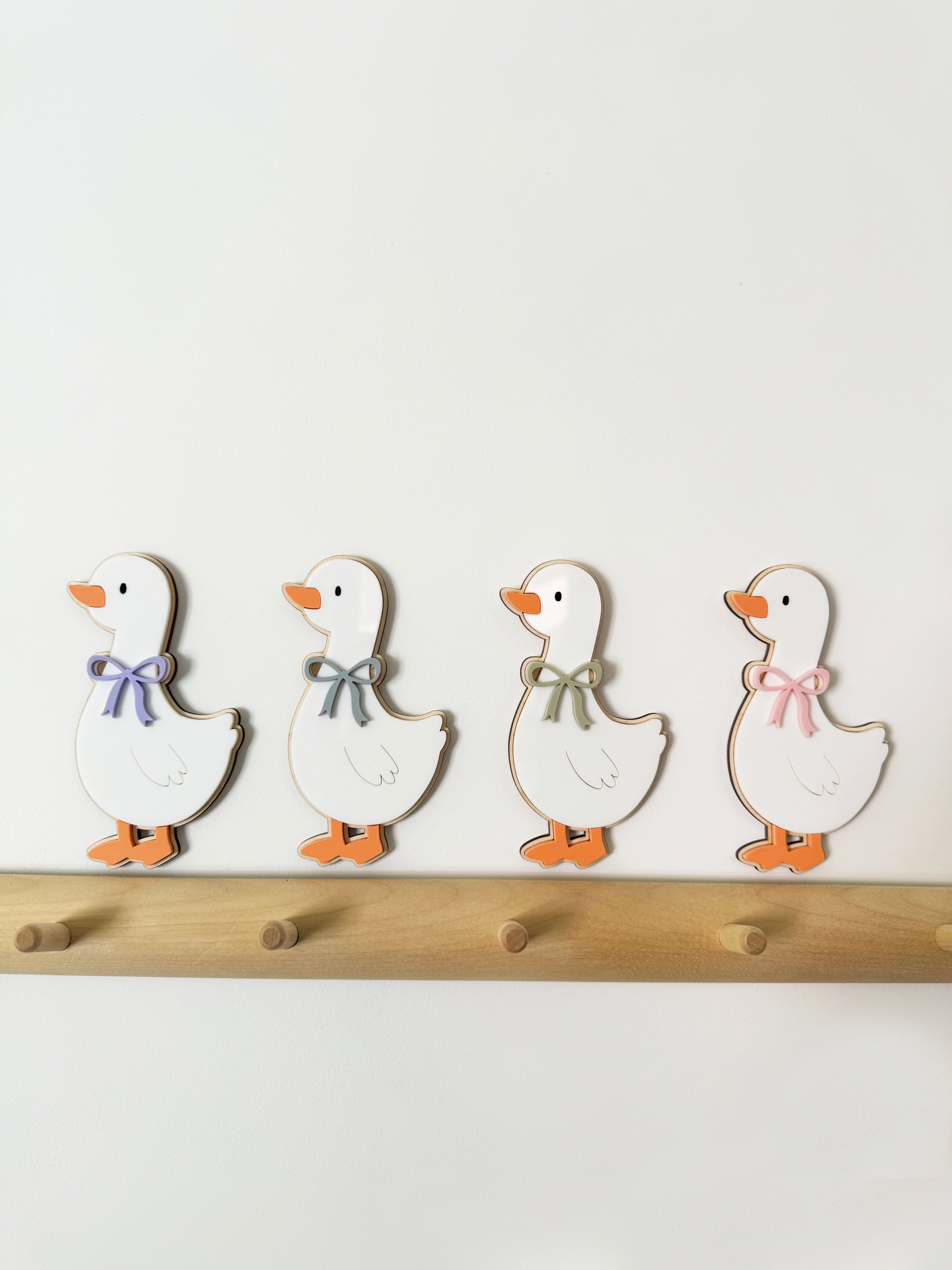 Little bow duck wall shape