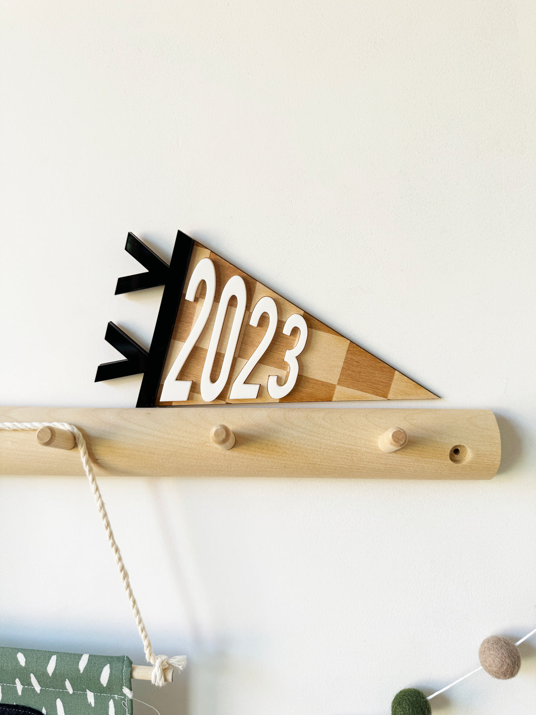Checkered personalised birth year pennant flag