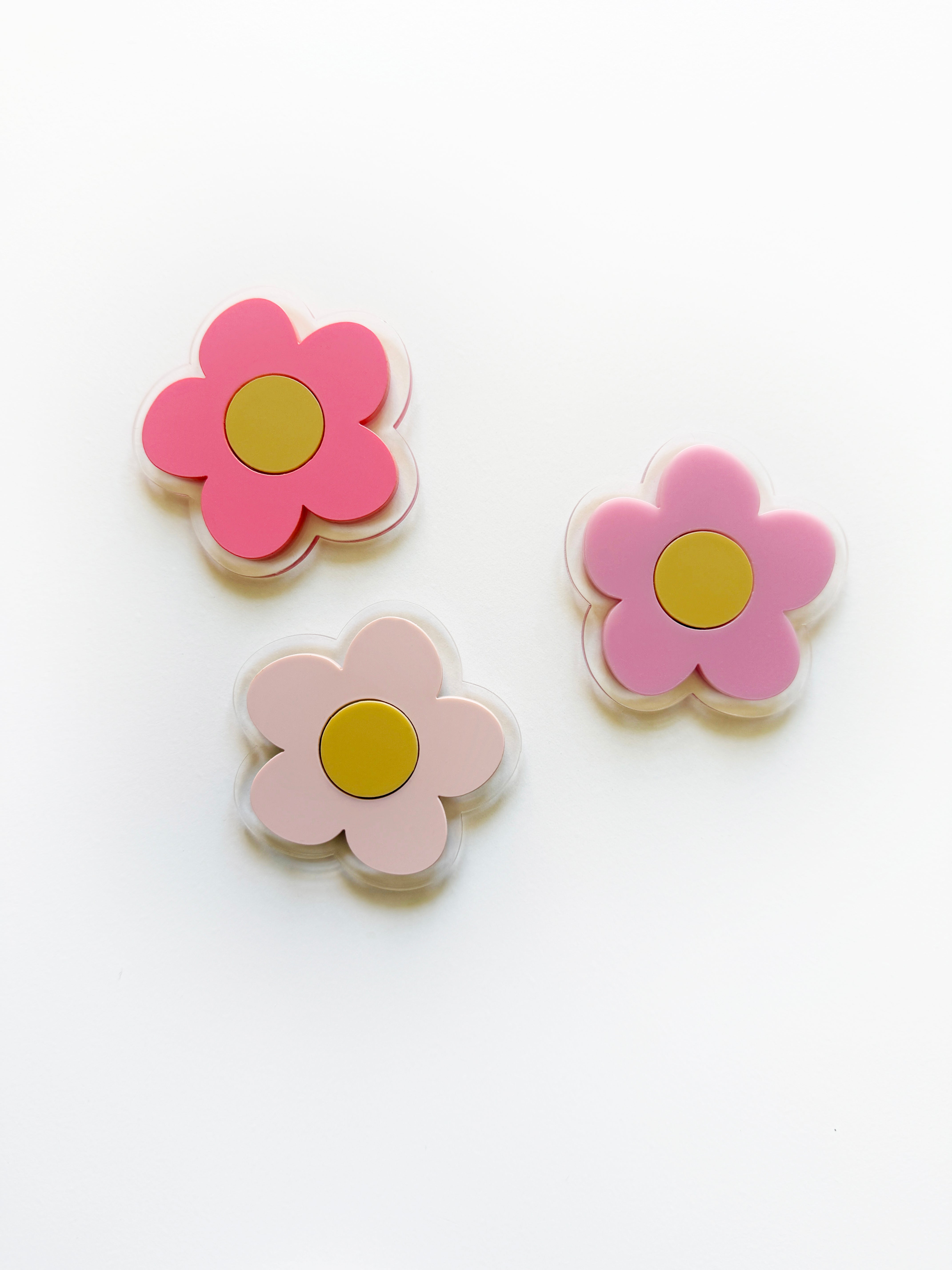 Flower locker magnet