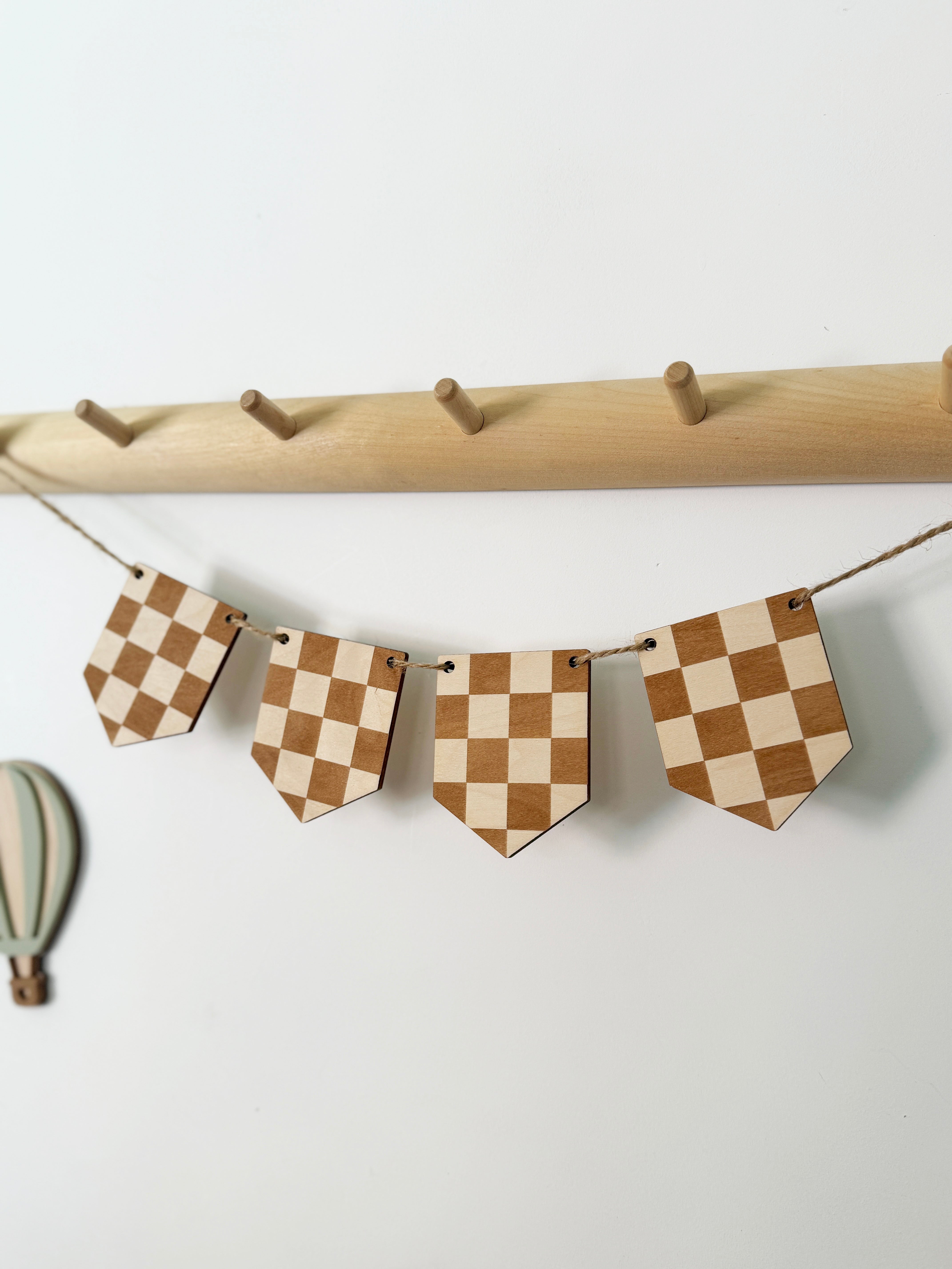 Checkered bunting (set of 4 flags)