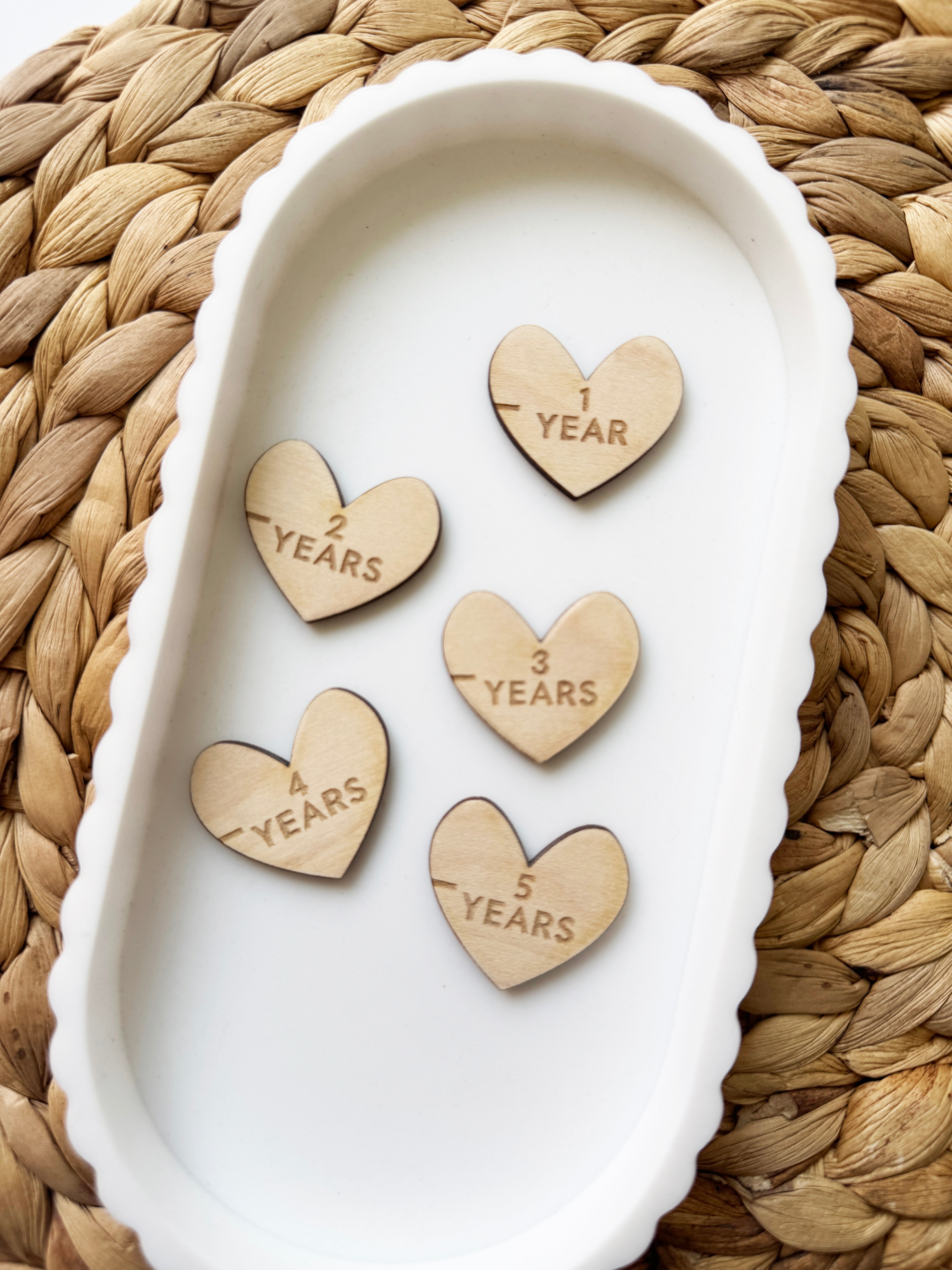 Height chart markers - Engraved hearts (set of 5)
