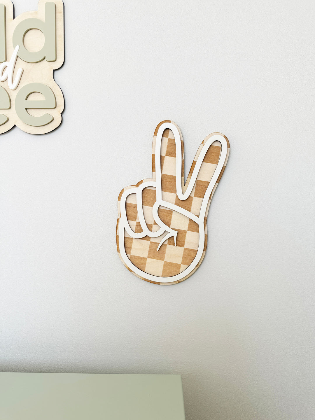 Checkerboard Peace sign wall shape (White)