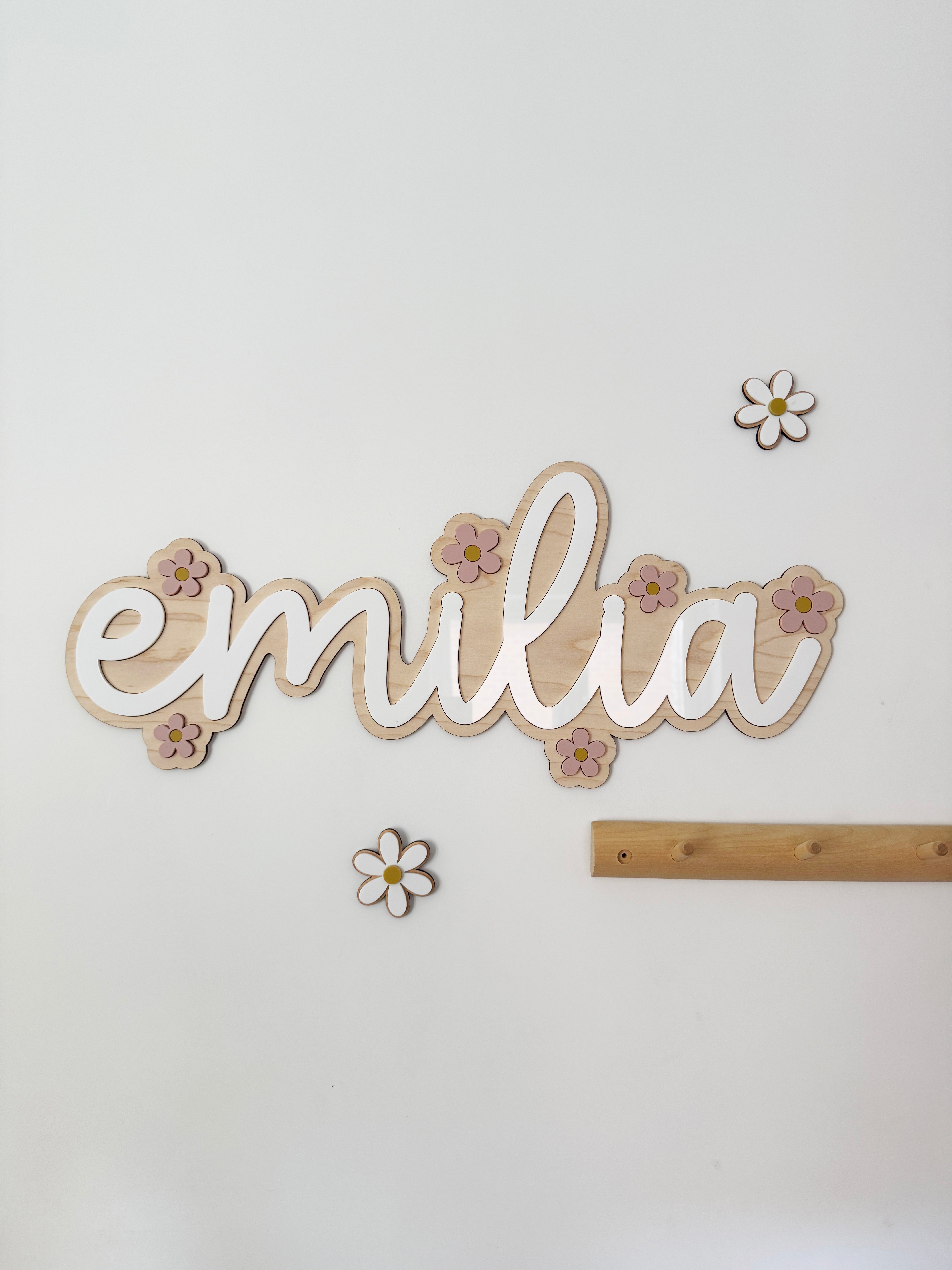 Custom script daisy name sign