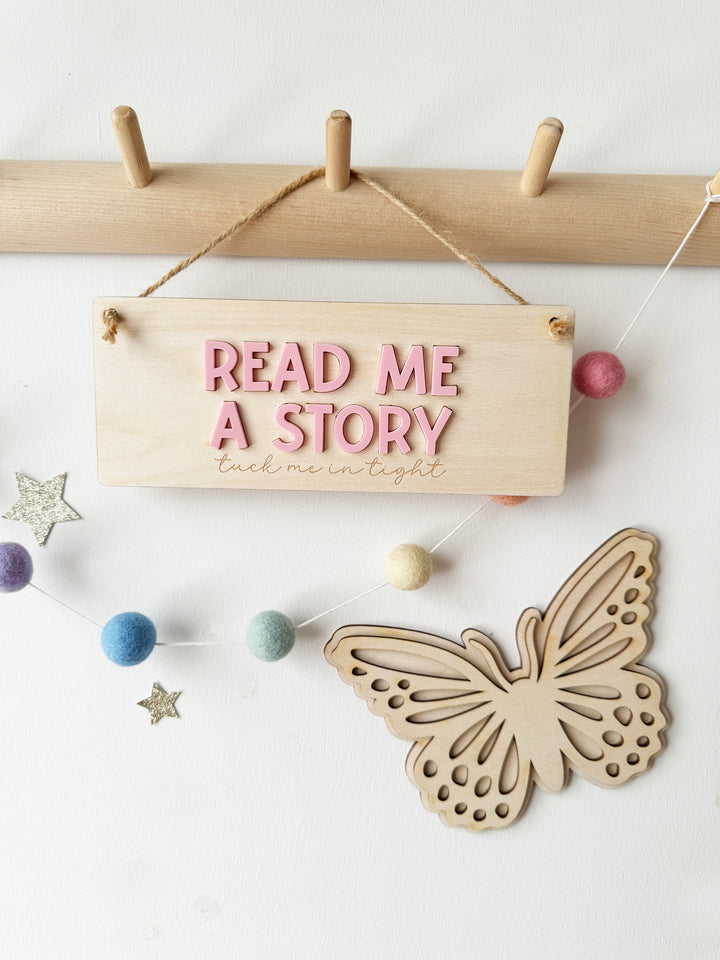 Read me a story wall hanging