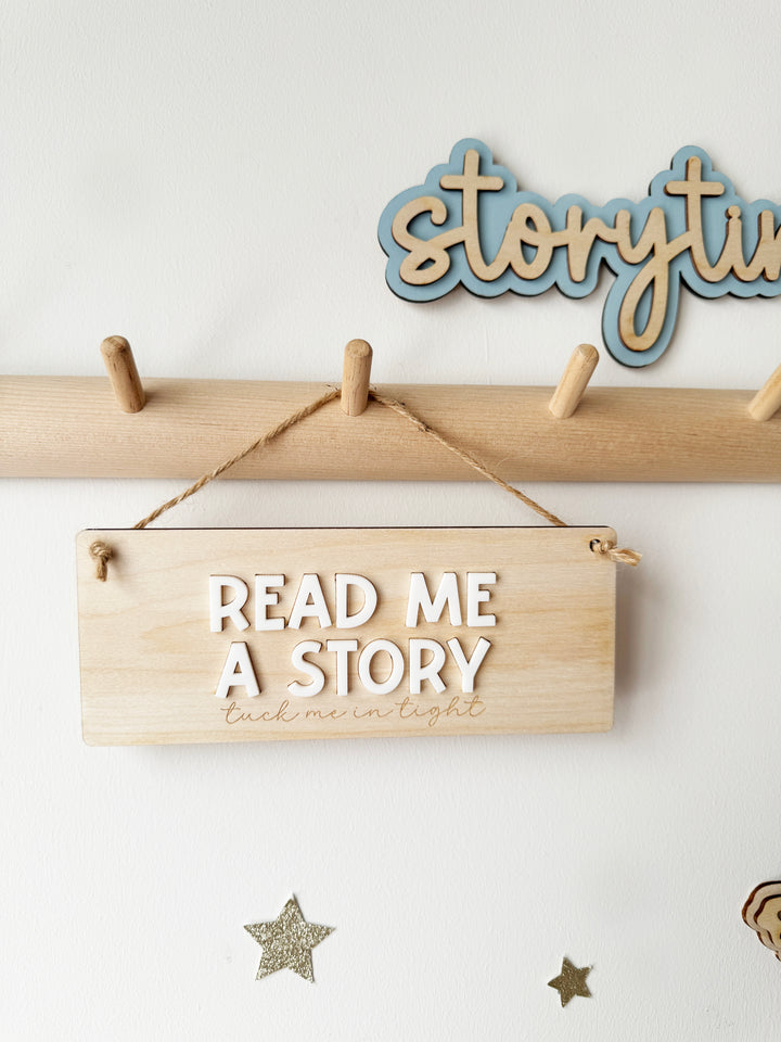 Read me a story wall hanging