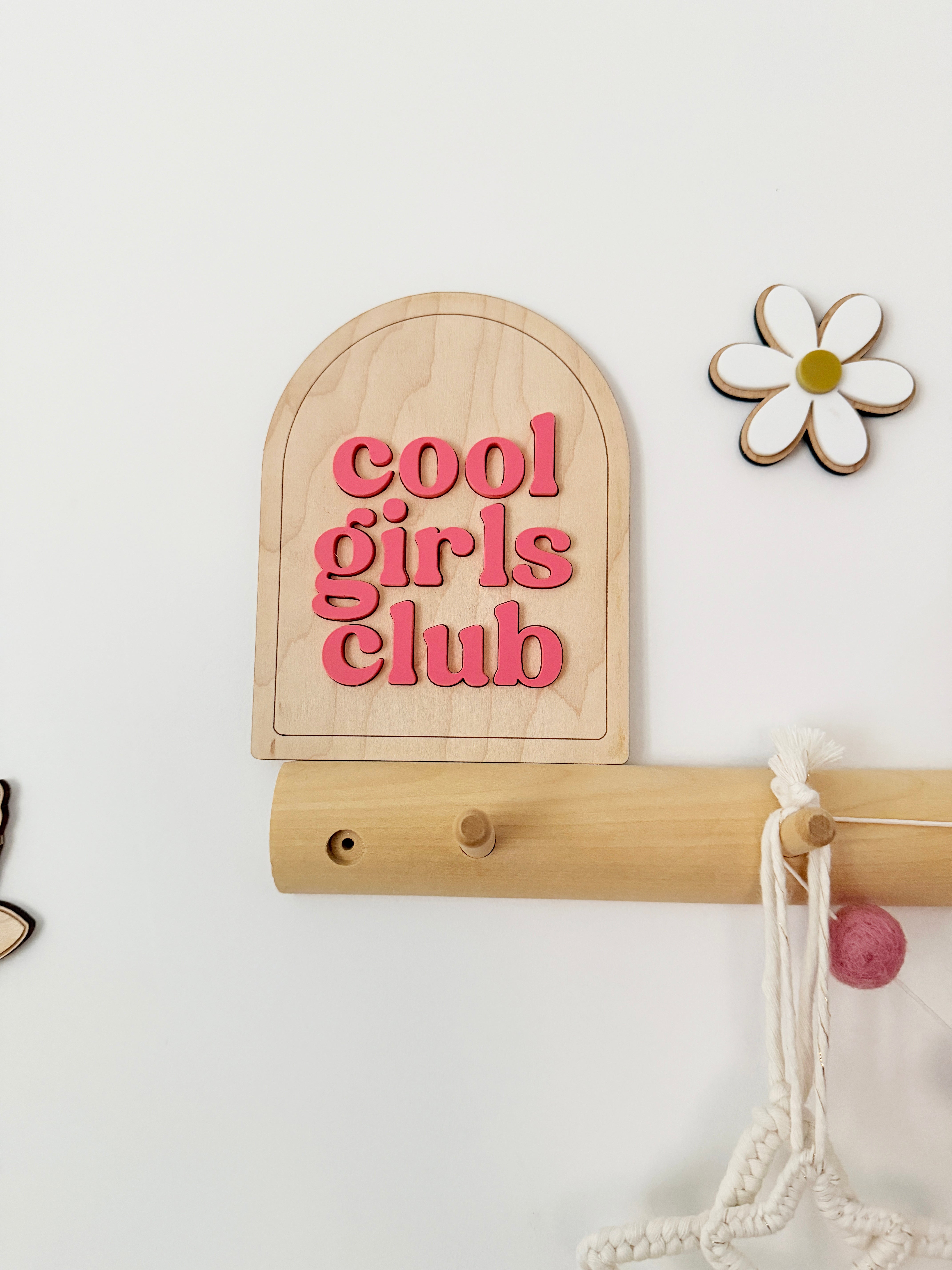 Cool girls club shelf sitter arch