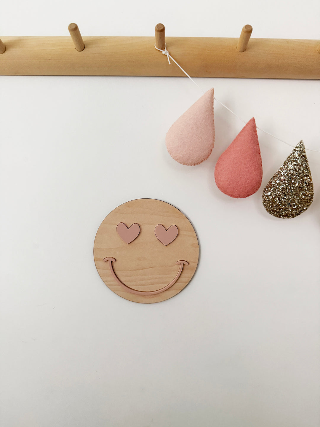 Love heart face sign (Custom Colour)