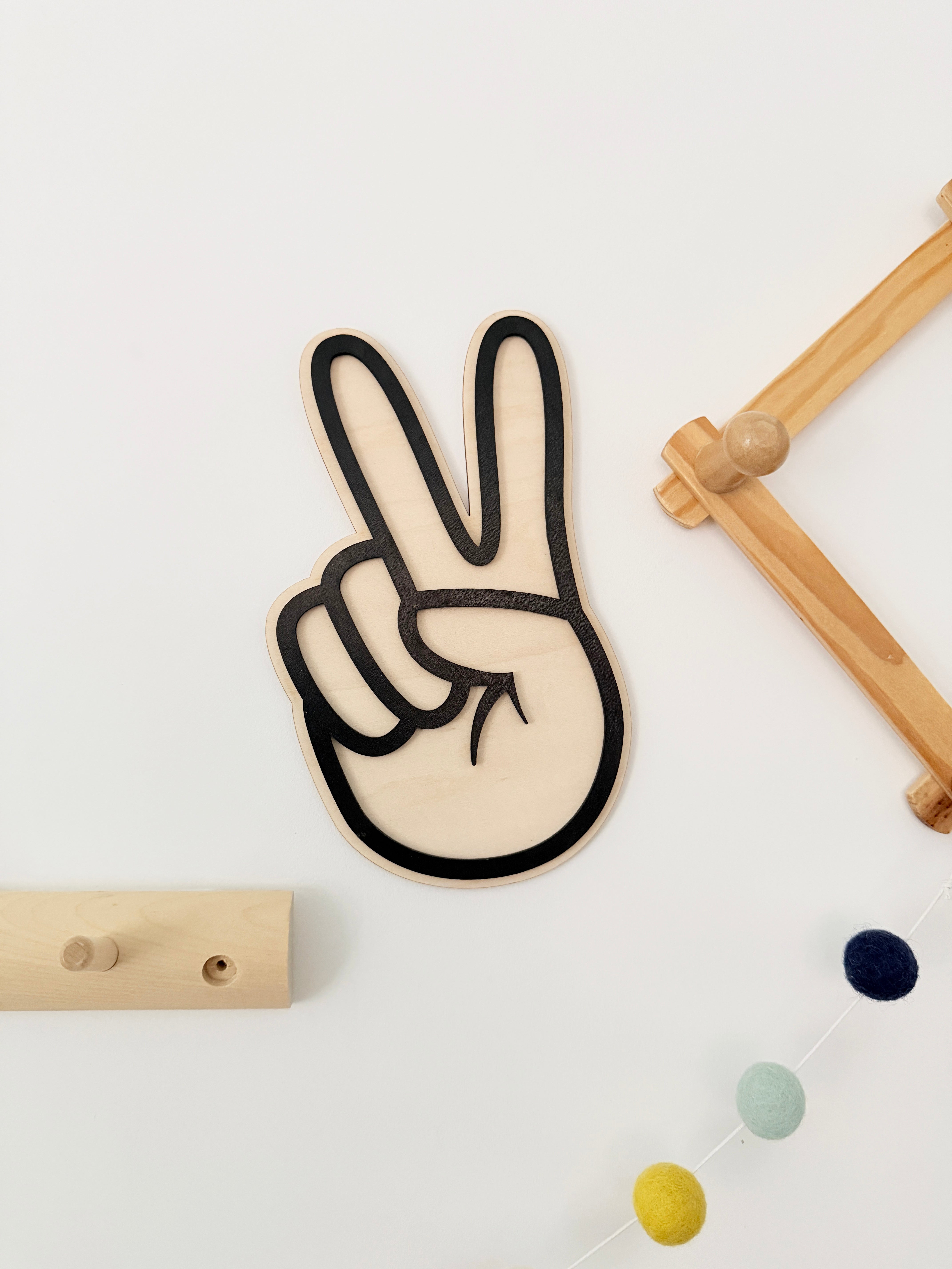 Peace sign wall shape (black)