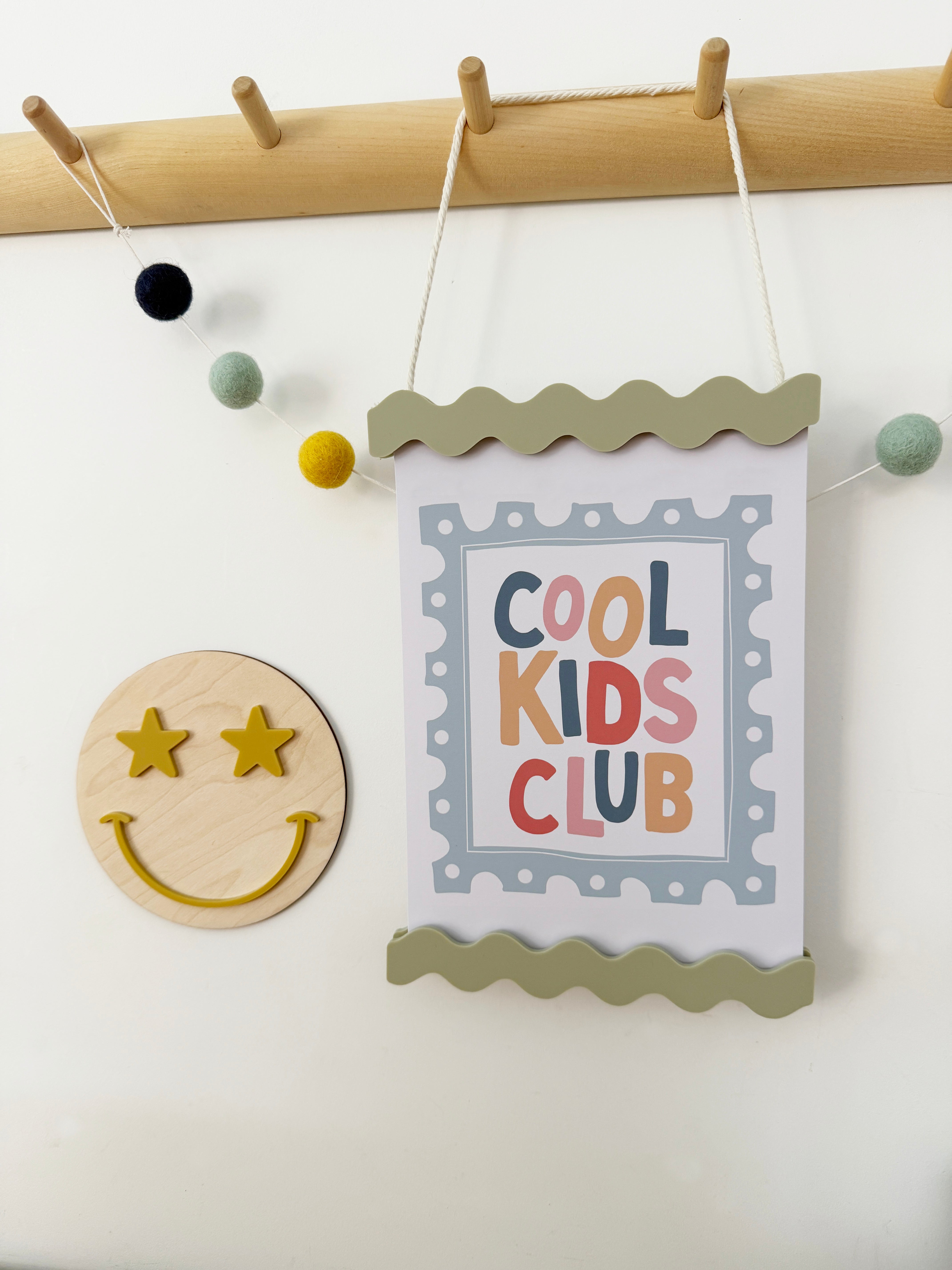 Squiggle acrylic print/poster hanger