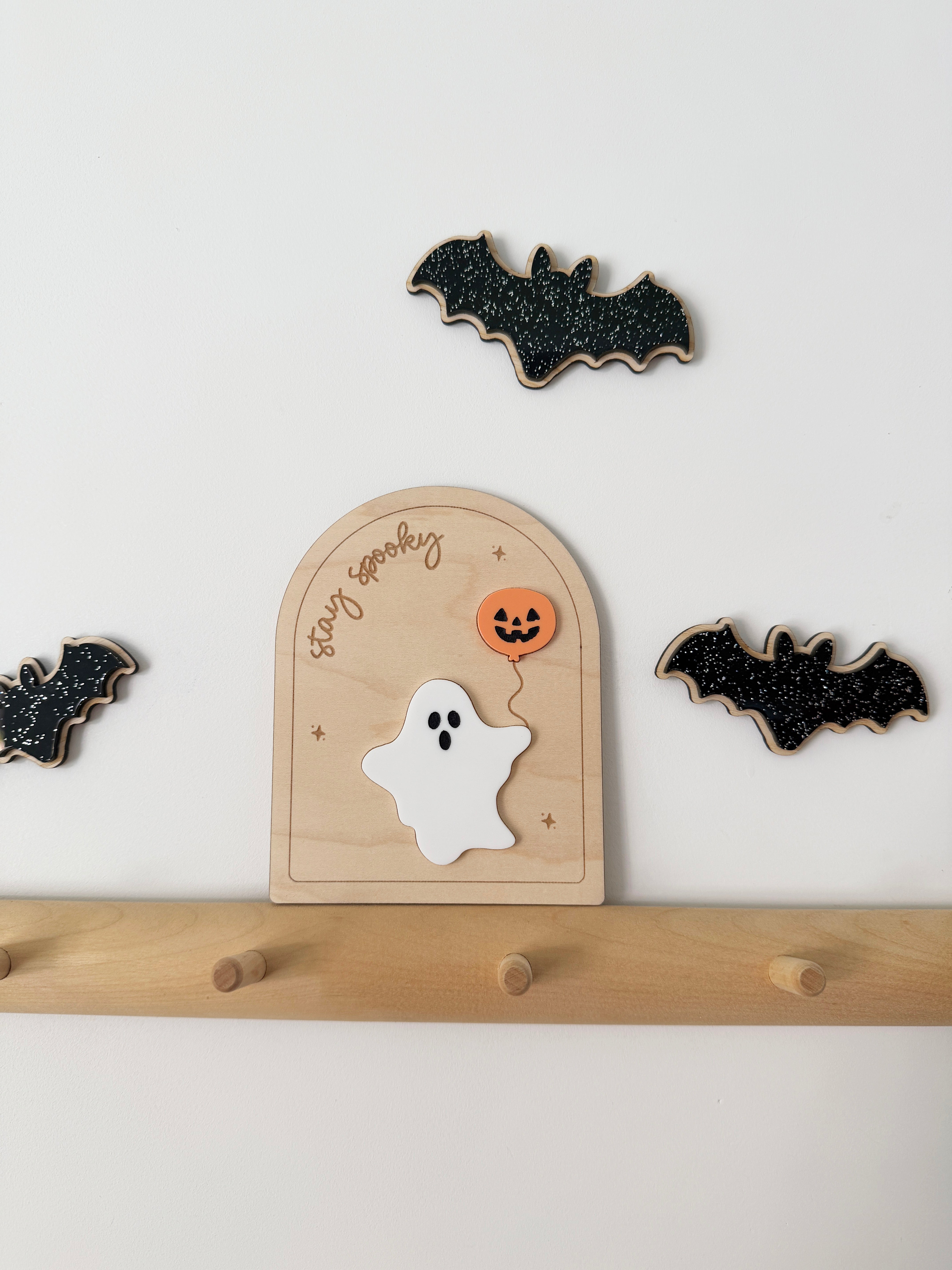 Stay spooky pumpkin balloon shelf sitter