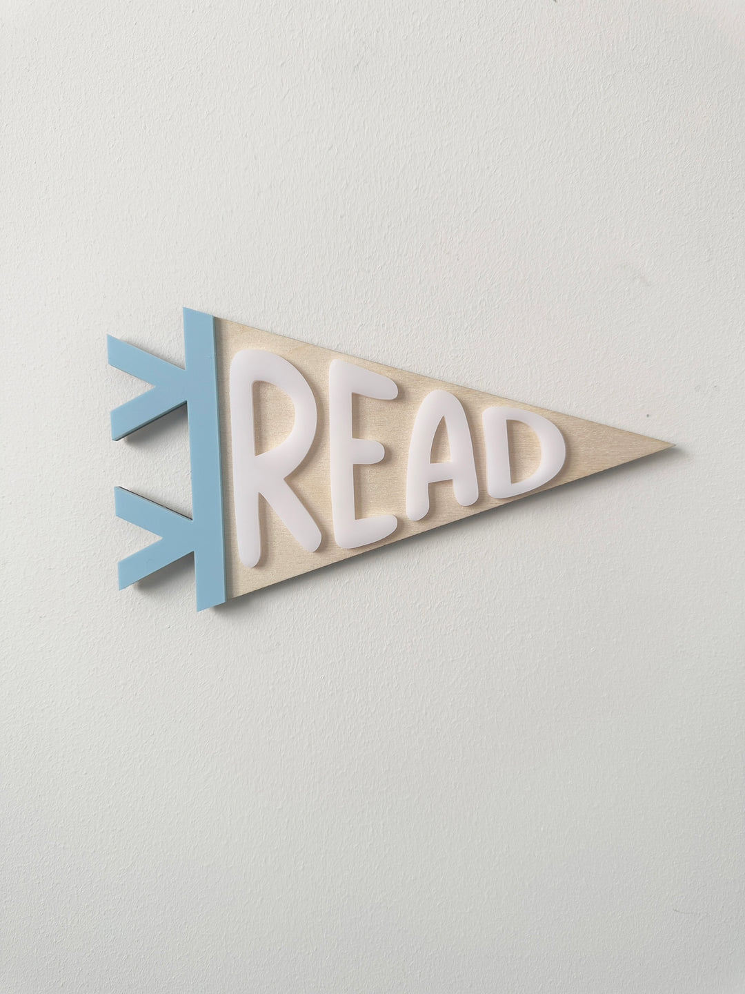 Read pennant flag