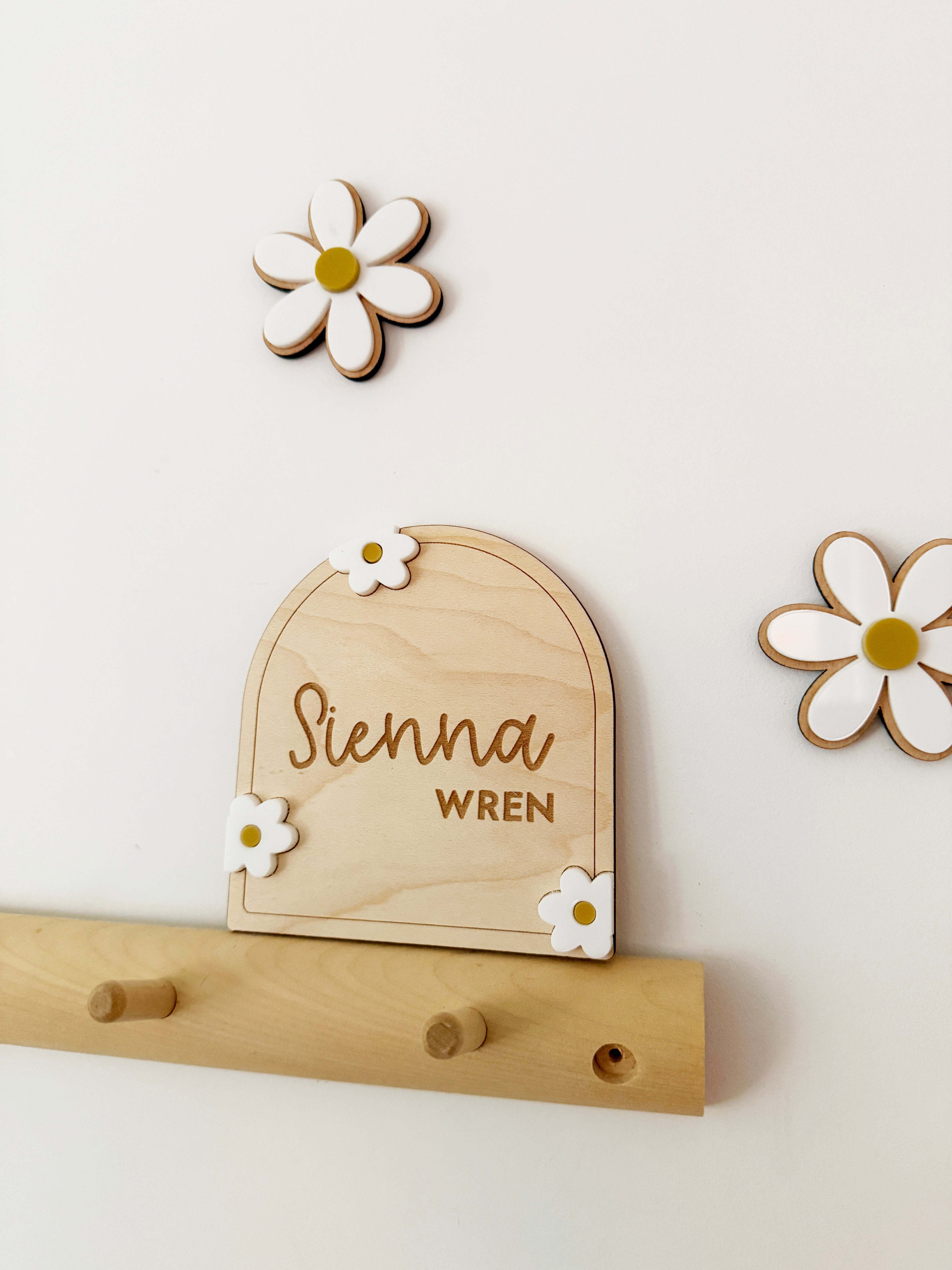 Personalised daisy name shelf sitter