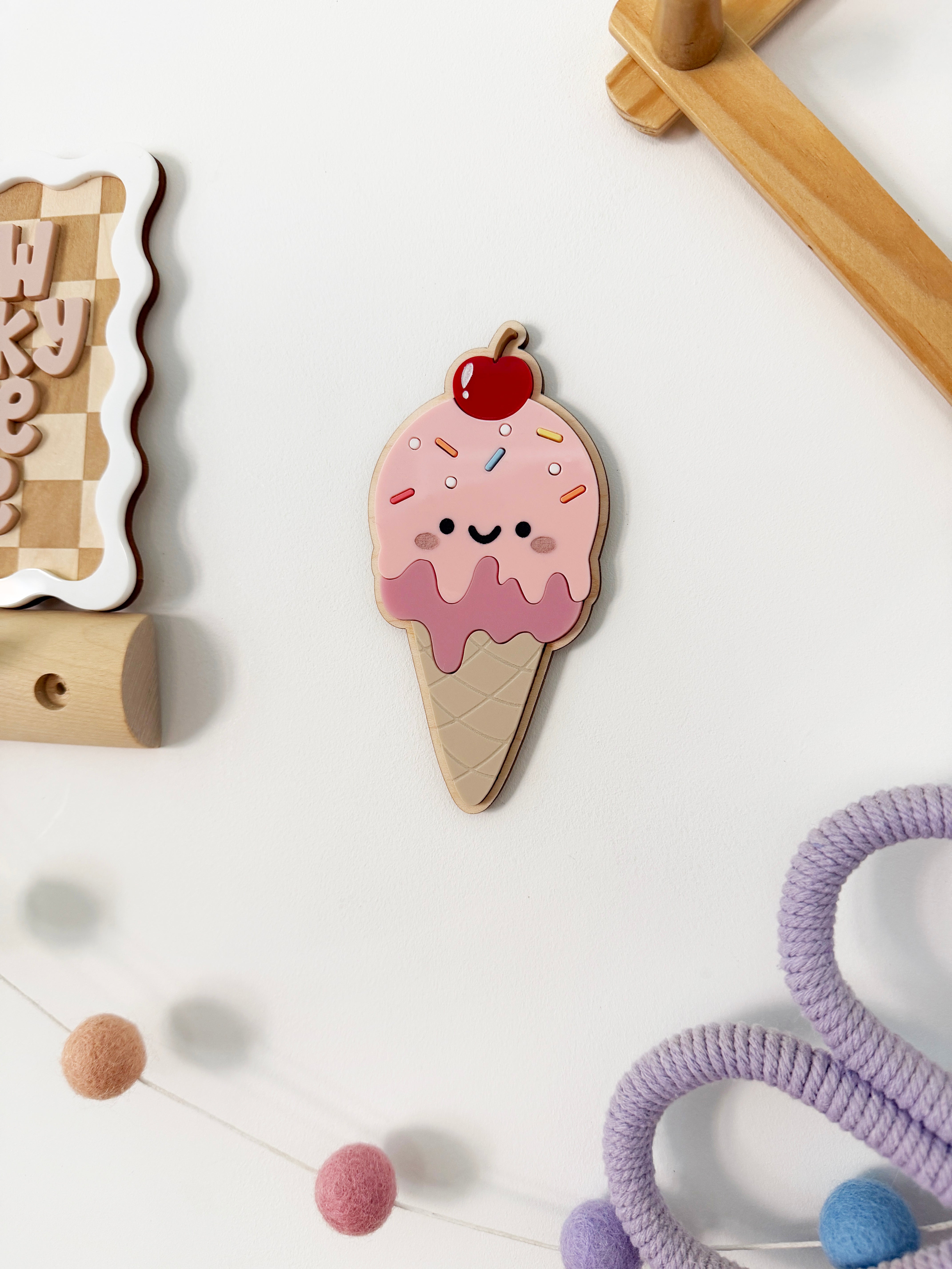 Ice cream wall shape (Foodie rays)