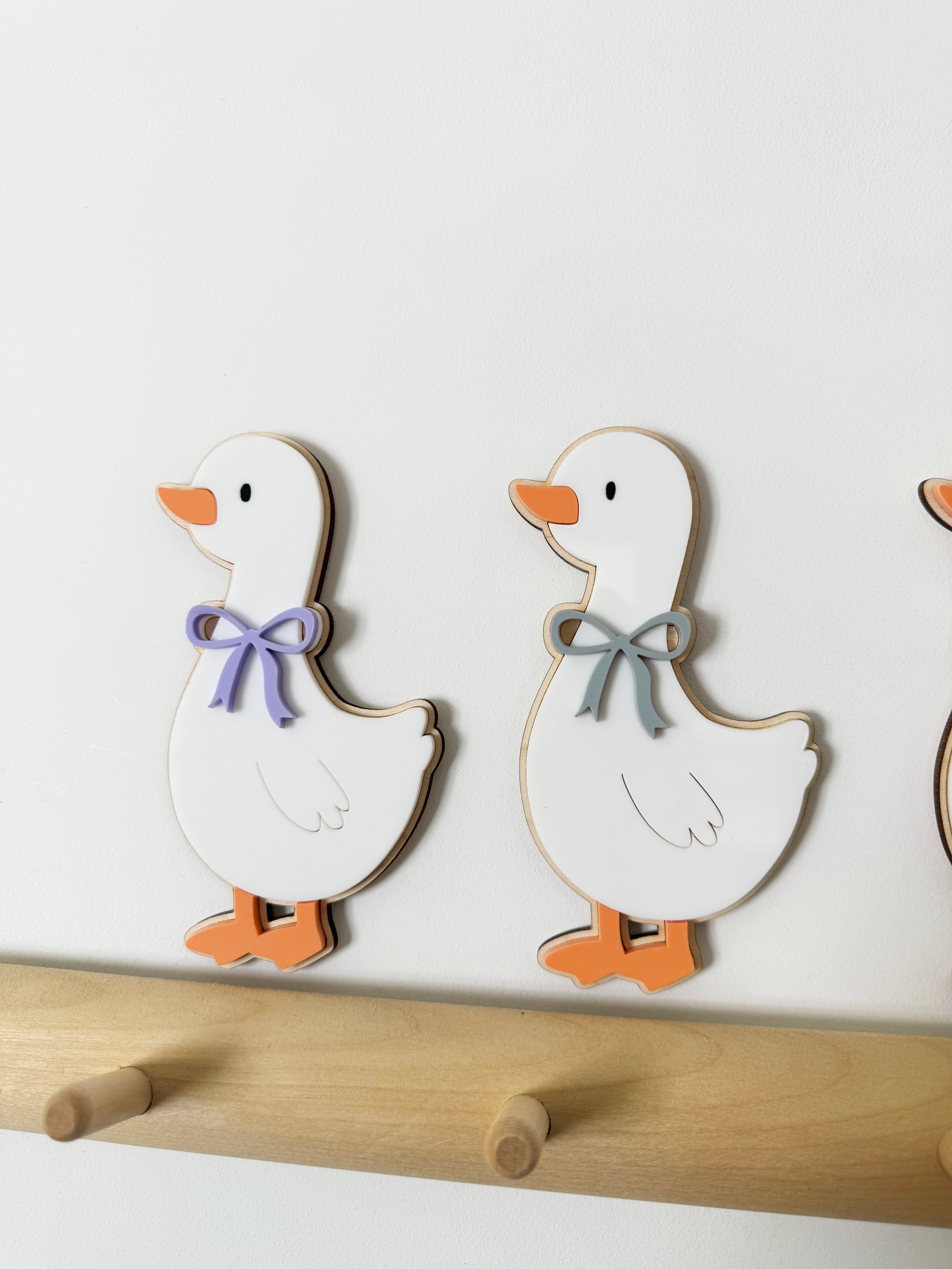 Little bow duck wall shape