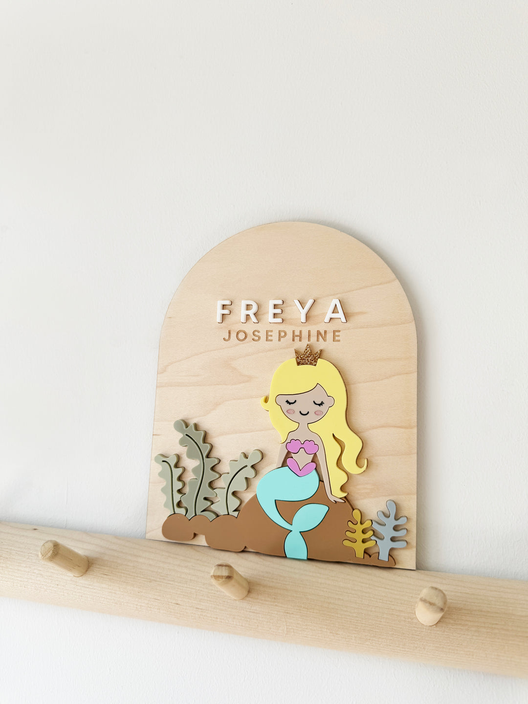 Personalised mermaid name arch