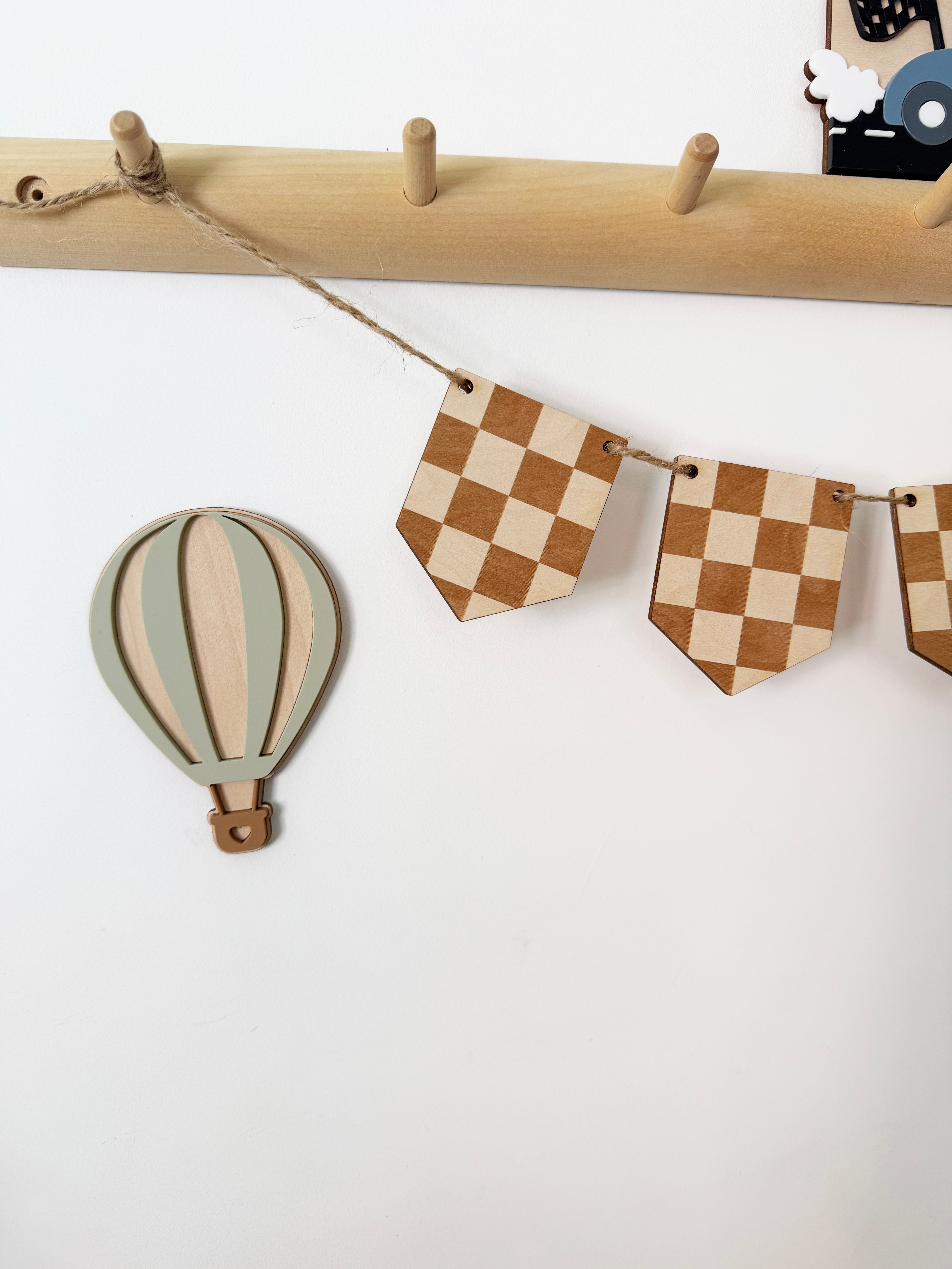 Checkered bunting (set of 4 flags)