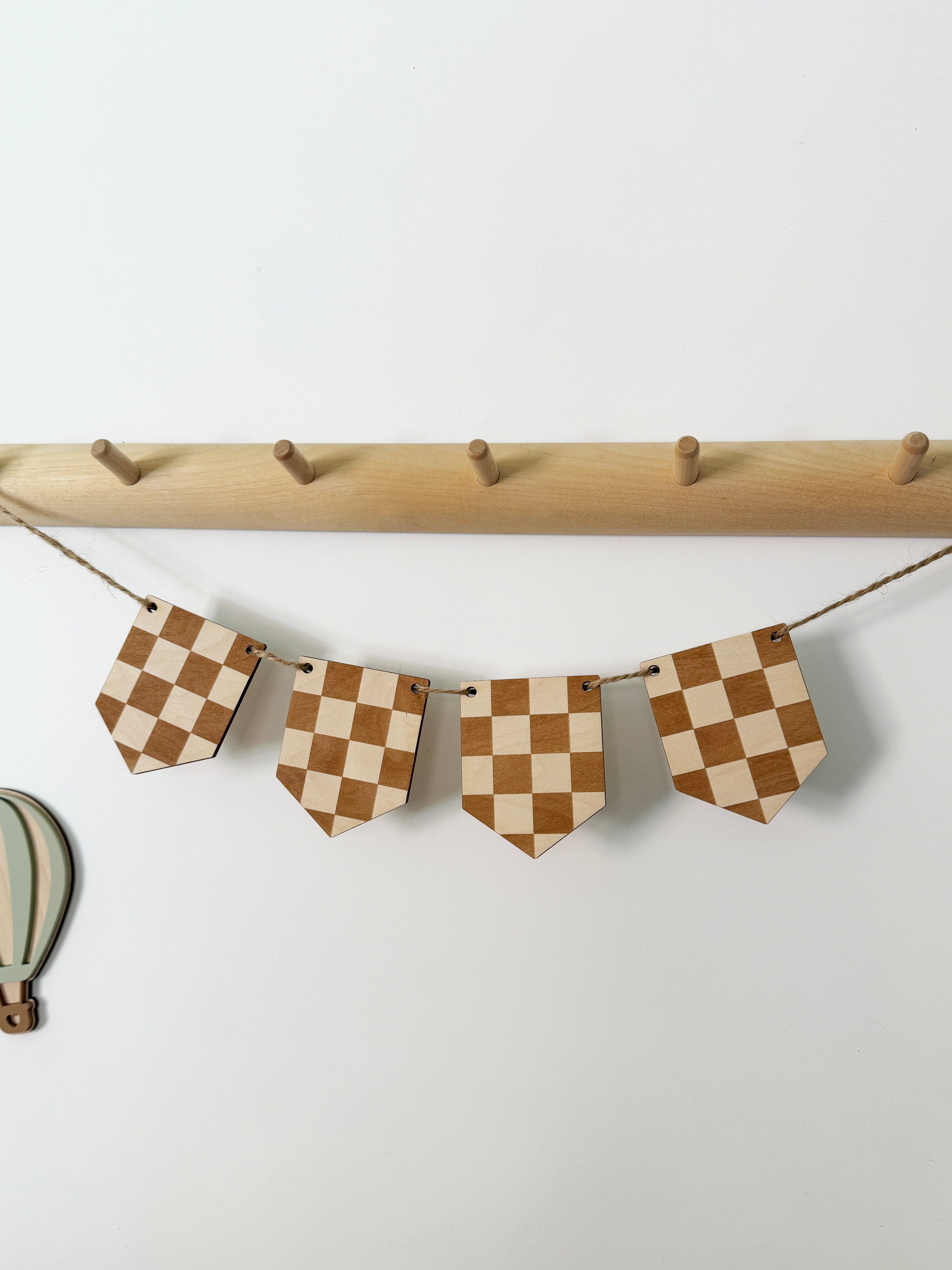 Checkered bunting (set of 4 flags)