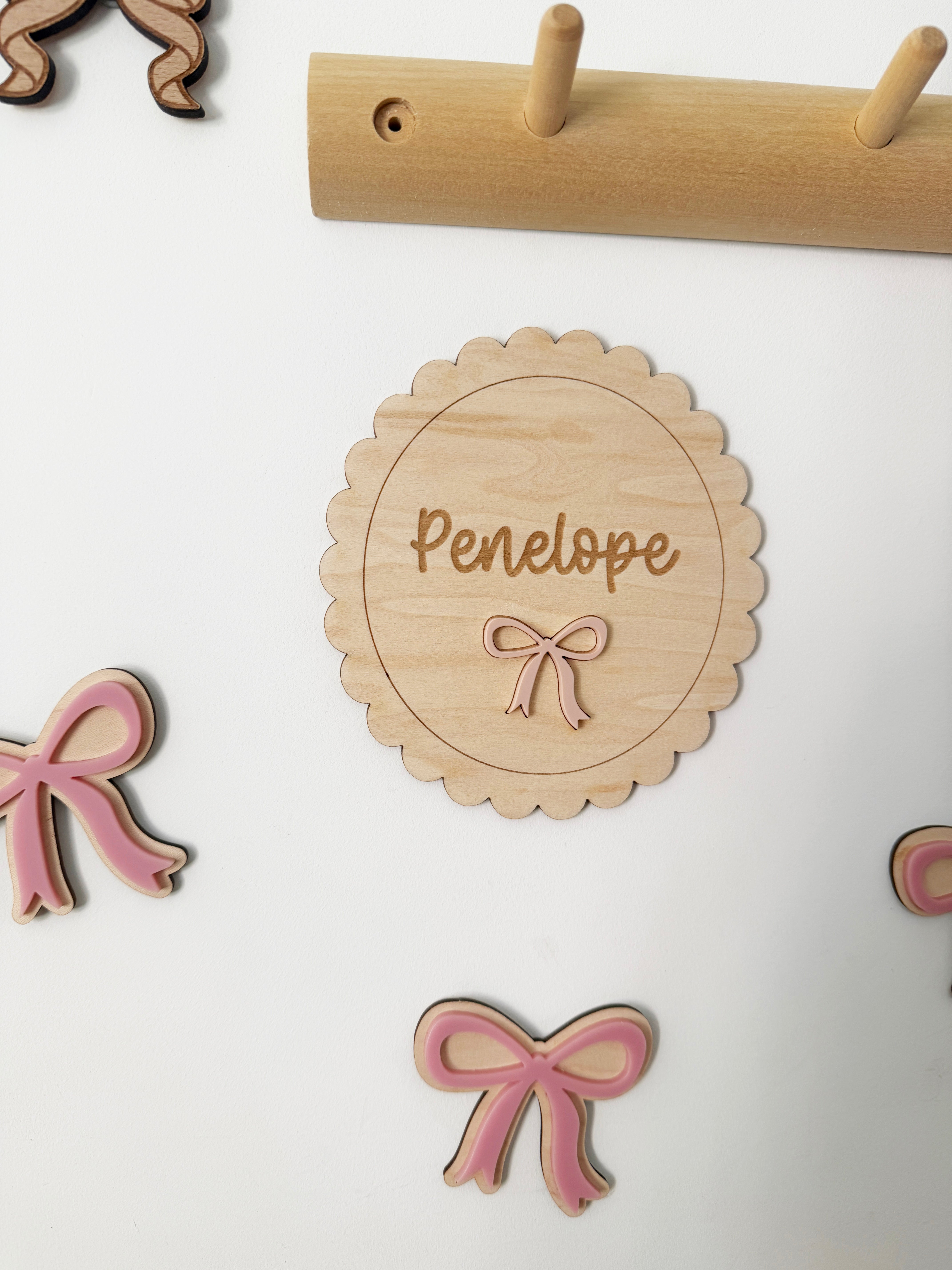 Personalised bow name scallop wall plaque
