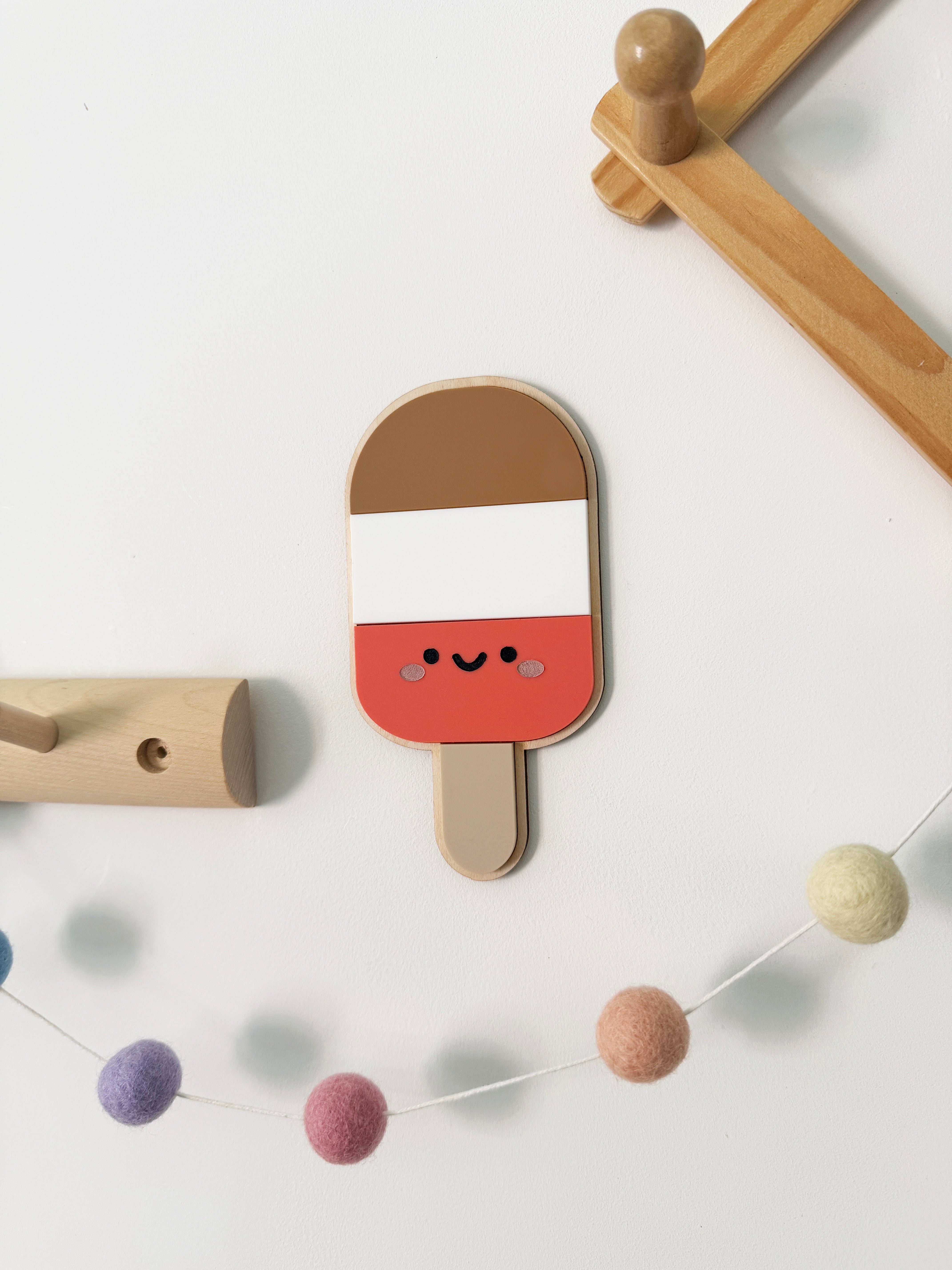 Smiley ice lolly wall shape