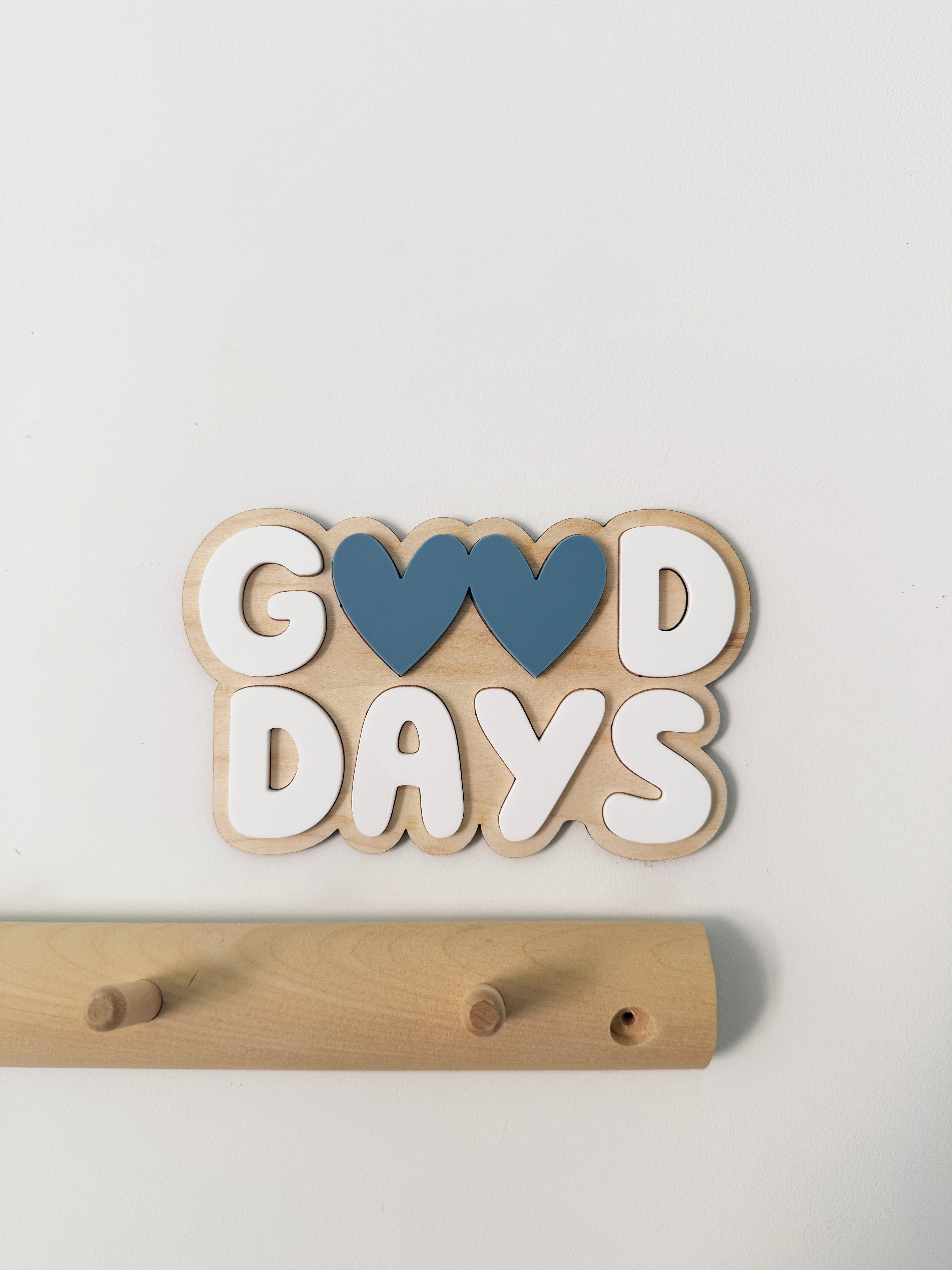 Good days wall word