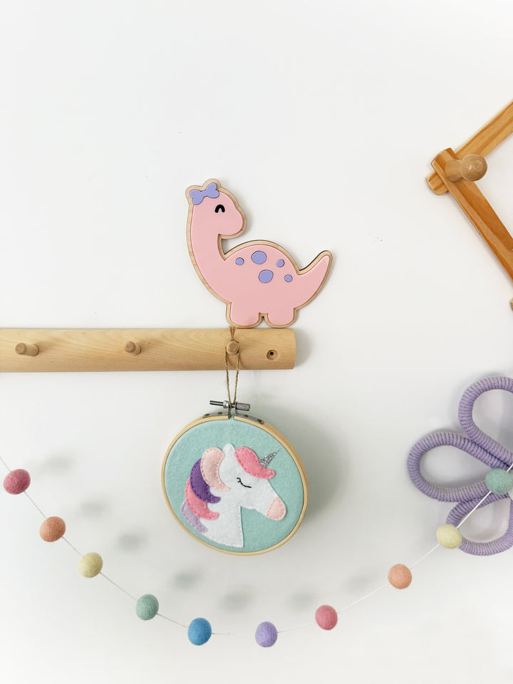 Dinosaur bow wall shape