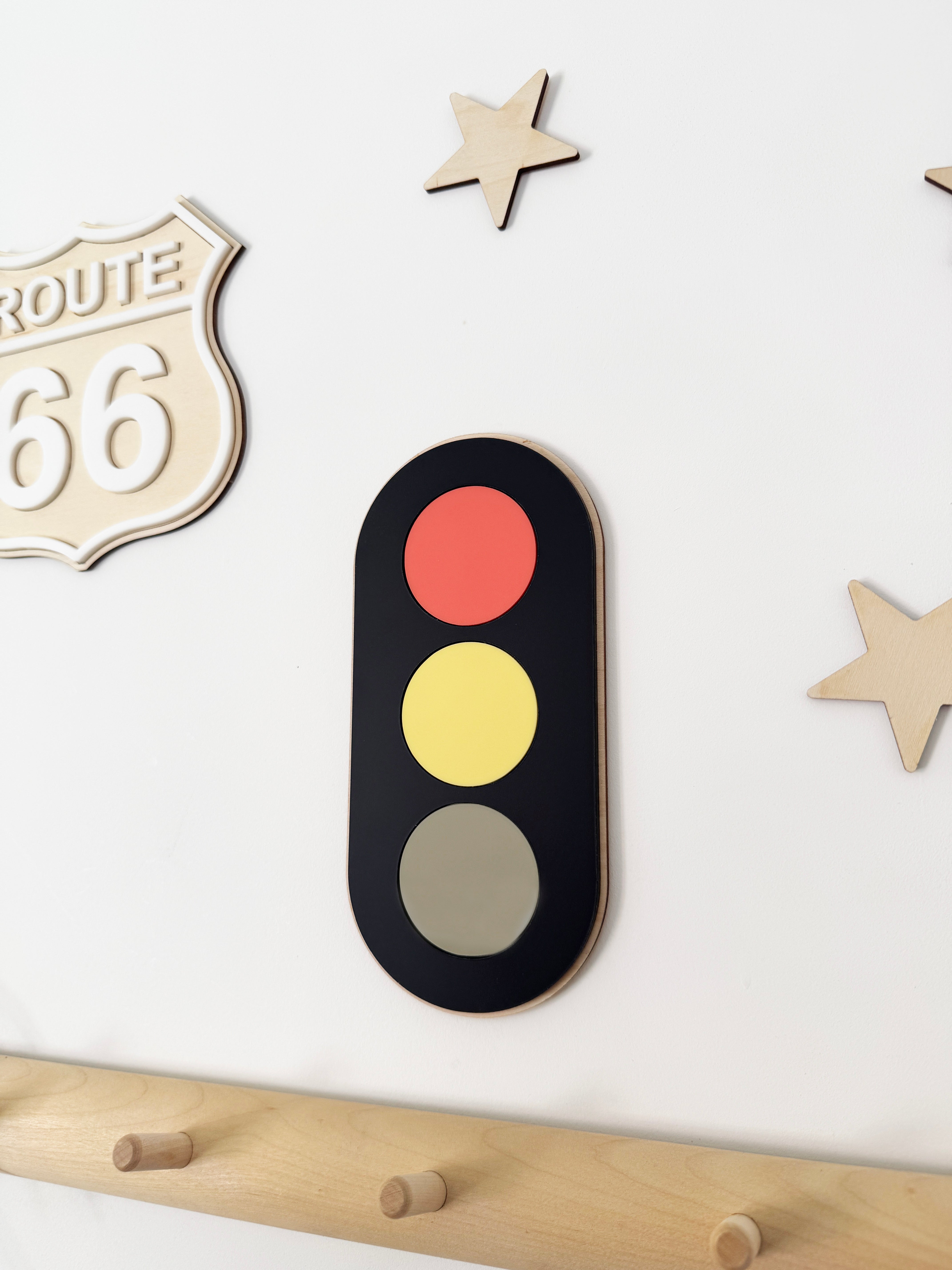 Traffic light wall shape