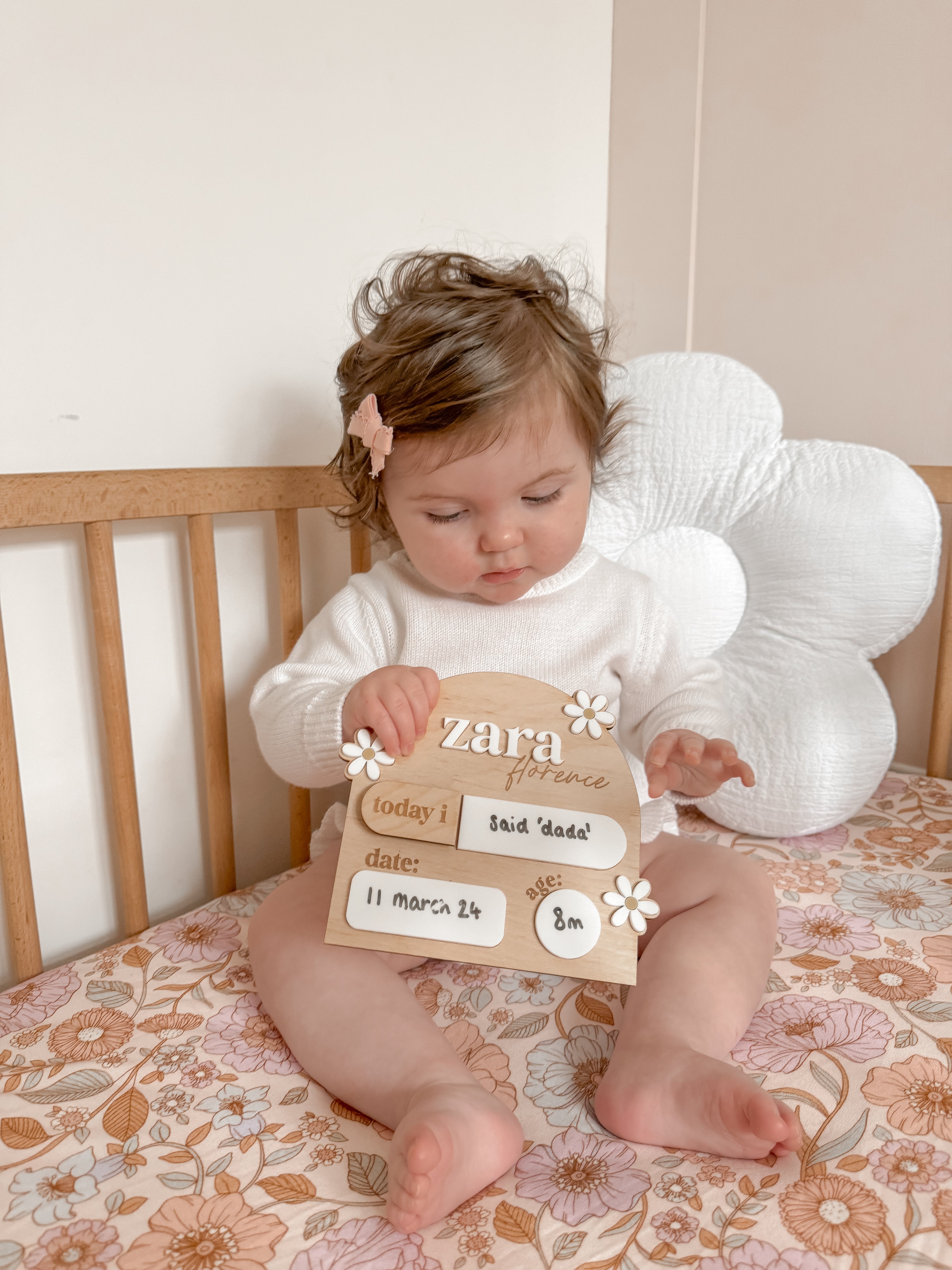 Personalised Daisy Baby Milestone arch
